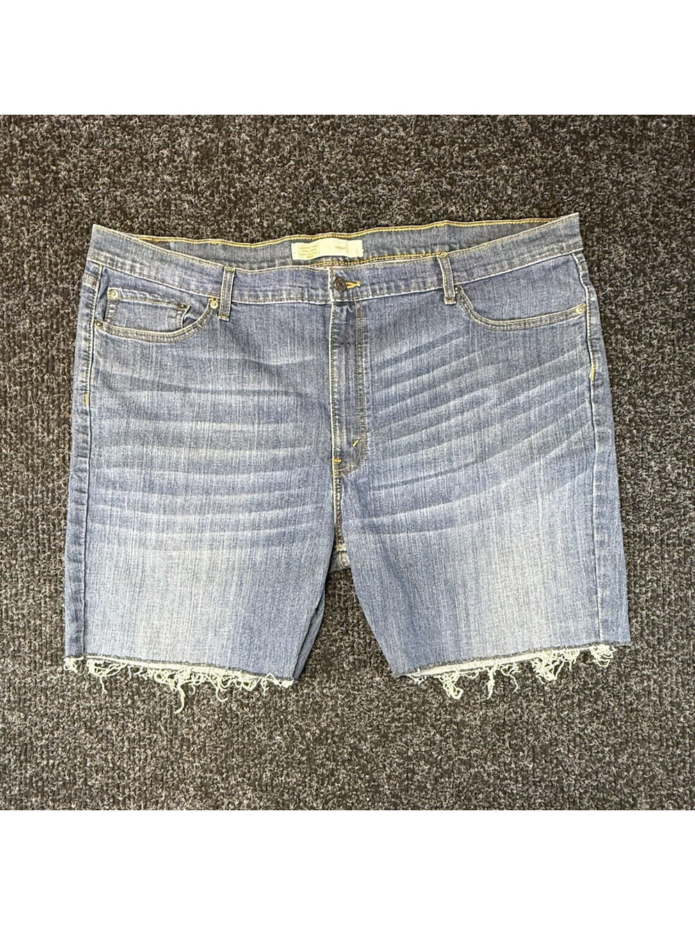 Signature by Levi Strauss & Co. Women’s Straight Mid Rise Denim Cutoff Shorts 24
